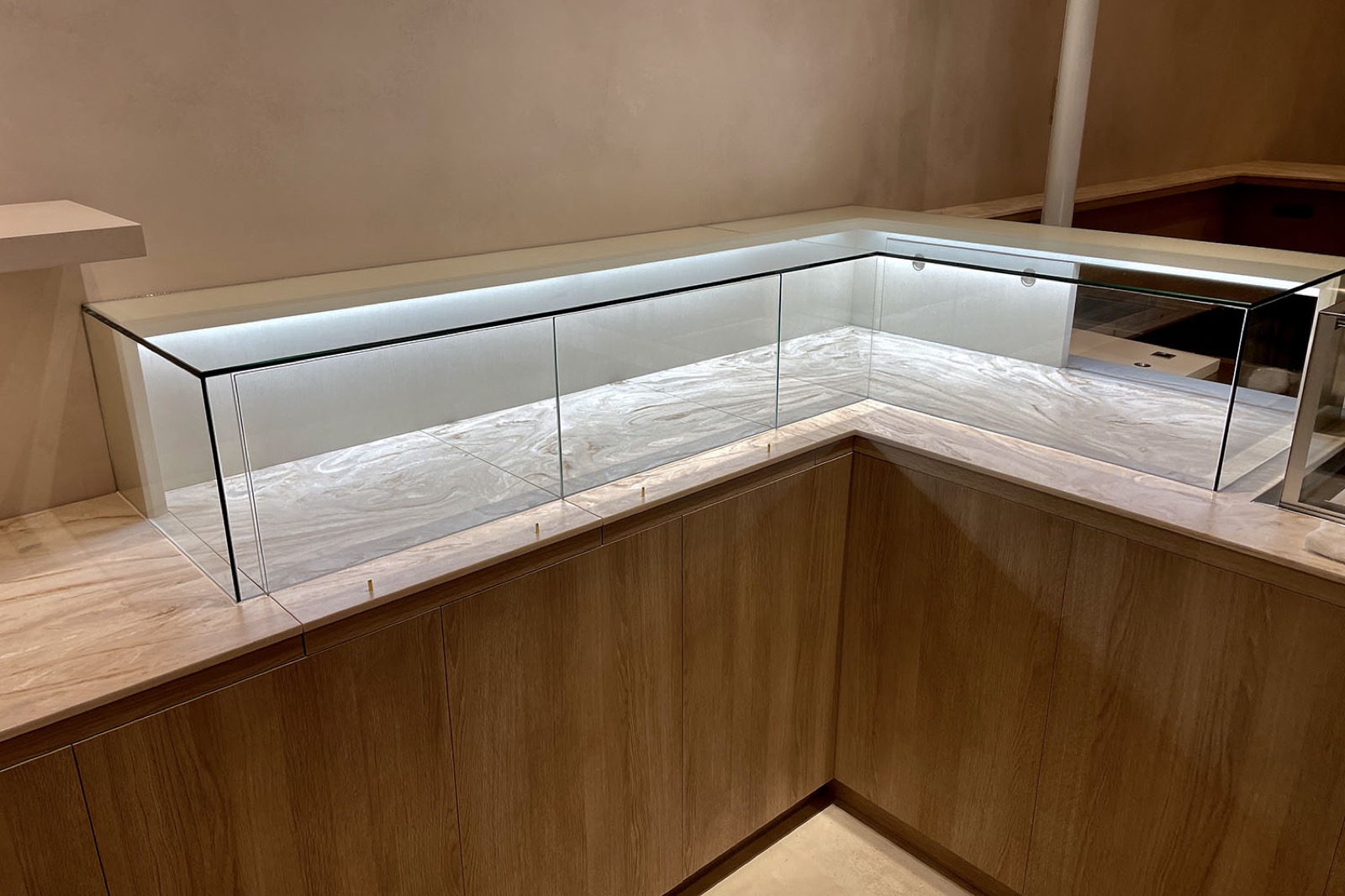 KINEEL 東京ミッドタウン店 6